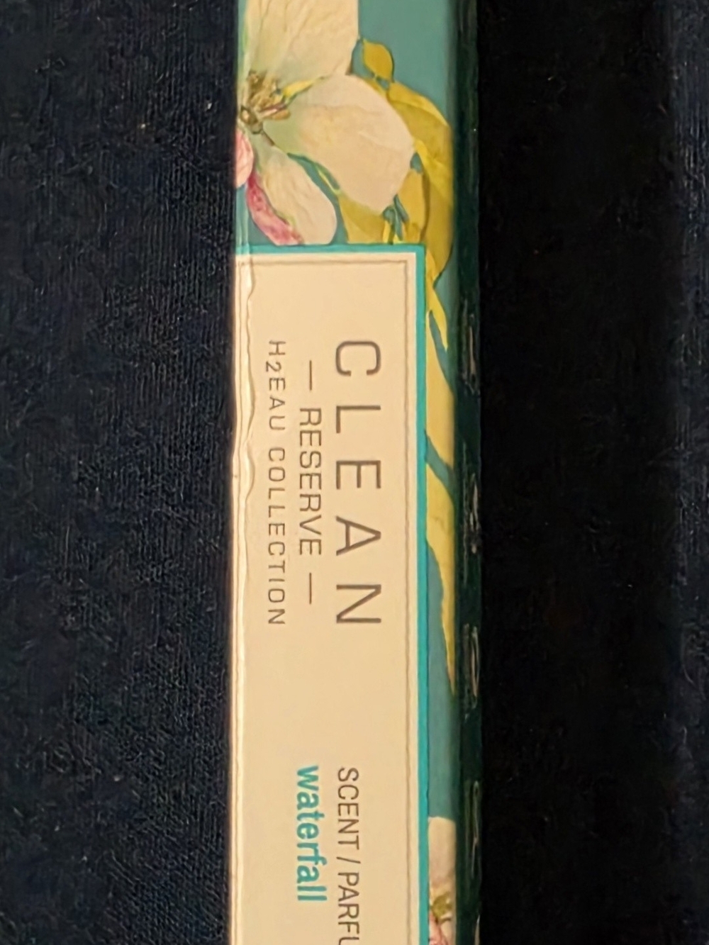 Clean Rerserve H2Eau 10ml Rollerball In Waterfall New In Box
